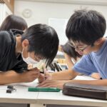 【SUMMER SCHOOL2025】マリン教室の最終日は「思考力イベント」と算数オリンピック挑戦で大盛り上がり！